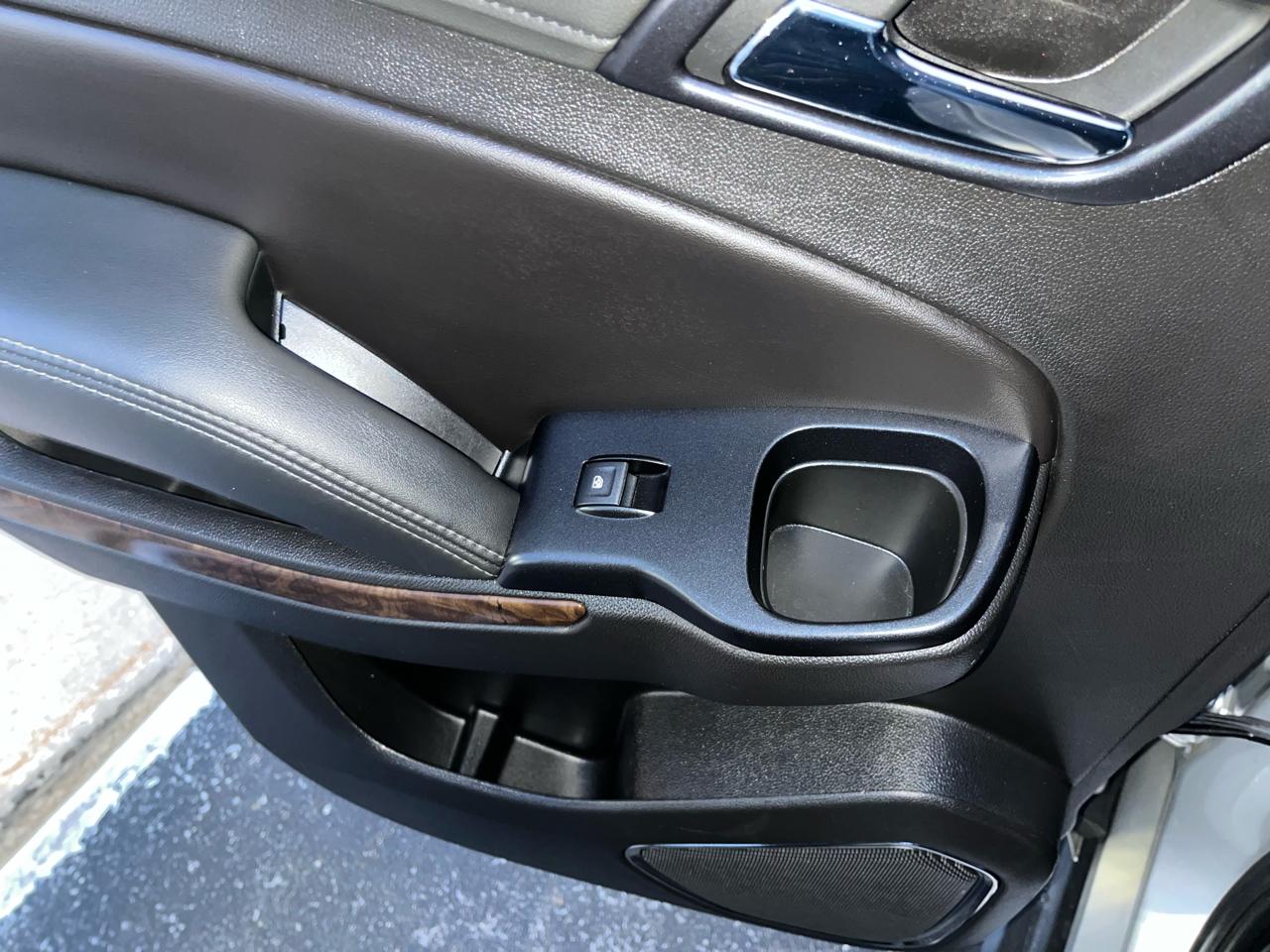 Chevrolet Tahoe 4WD 4dr LT 2019