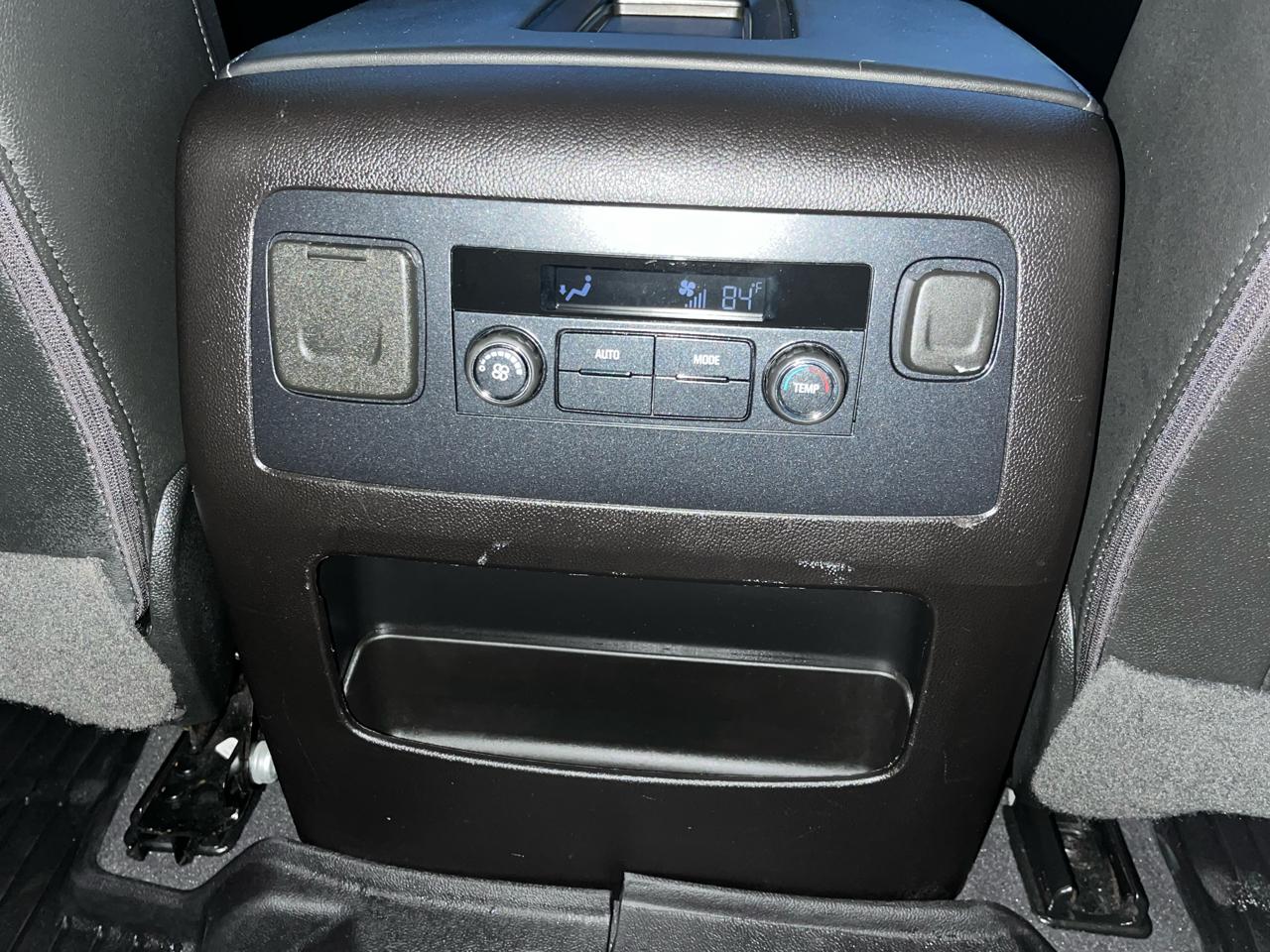 Chevrolet Tahoe 4WD 4dr LT 2019