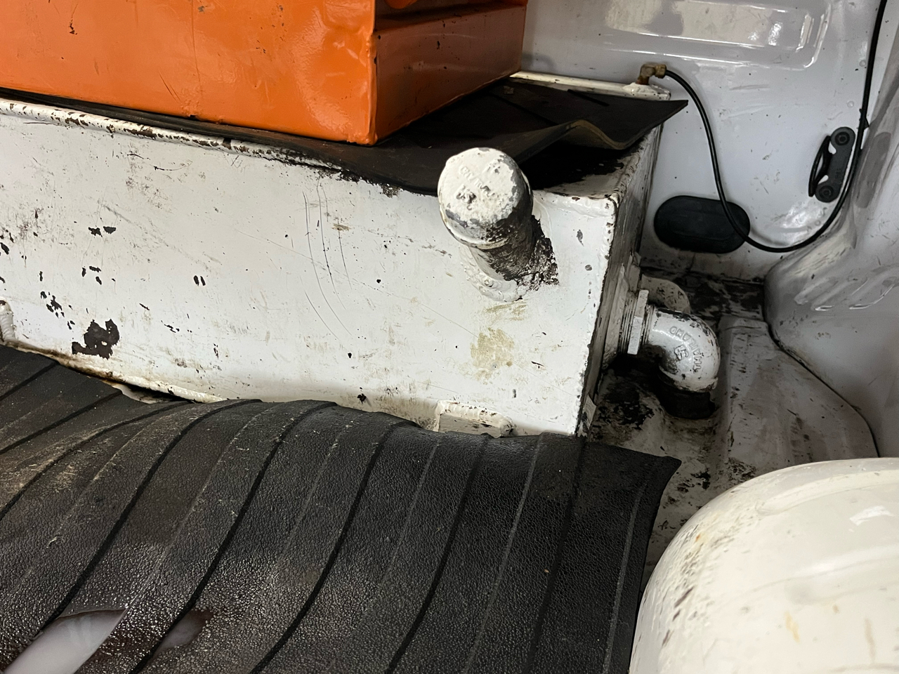 Ford Super Duty F-350 SRW XL 4WD Crew Cab 6.75' Box 2018