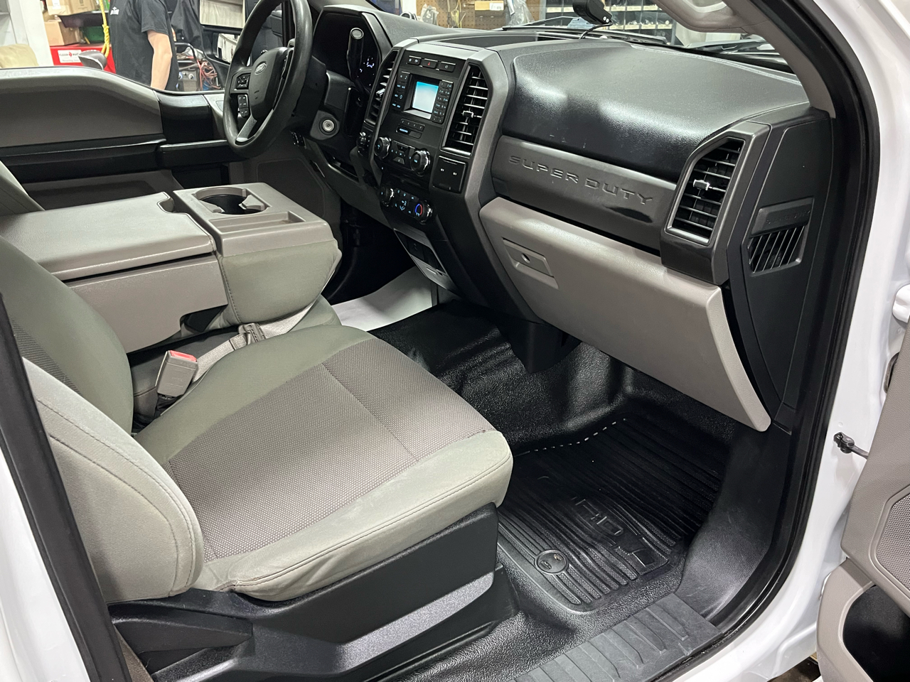 Ford Super Duty F-350 SRW XL 4WD Crew Cab 6.75' Box 2018