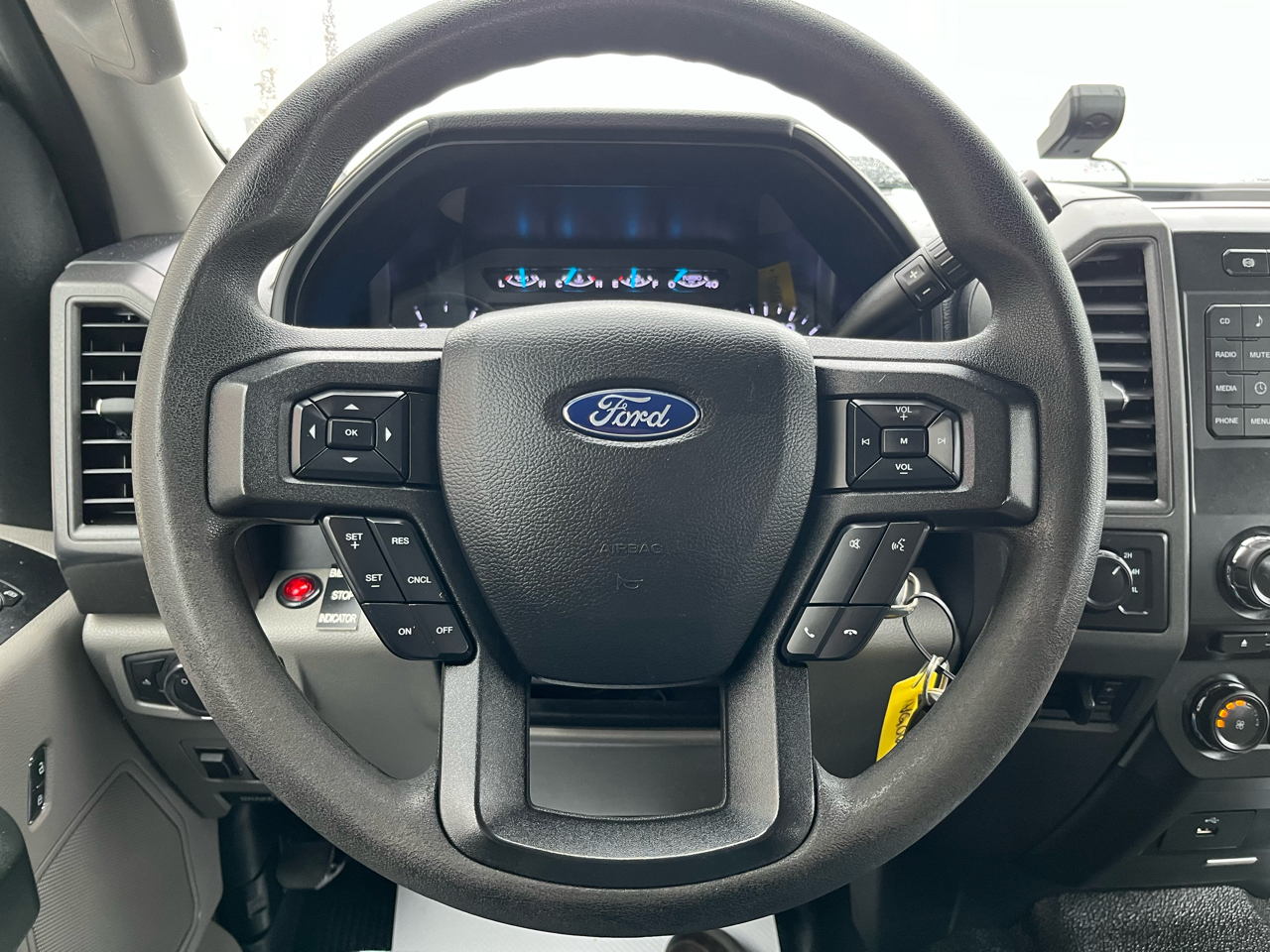 Ford Super Duty F-350 SRW XL 4WD Crew Cab 6.75' Box 2018