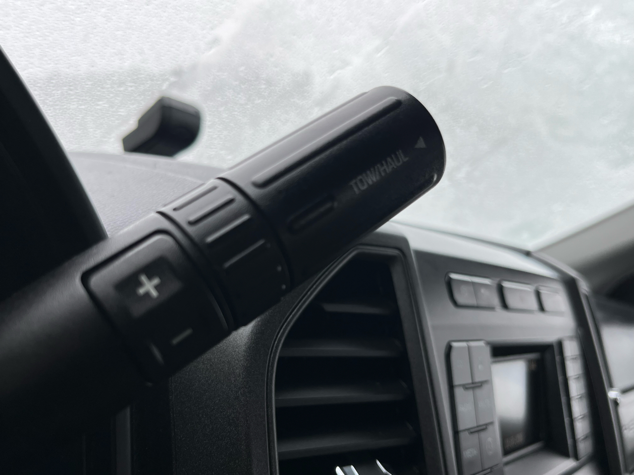 Ford Super Duty F-350 SRW XL 4WD Crew Cab 6.75' Box 2018