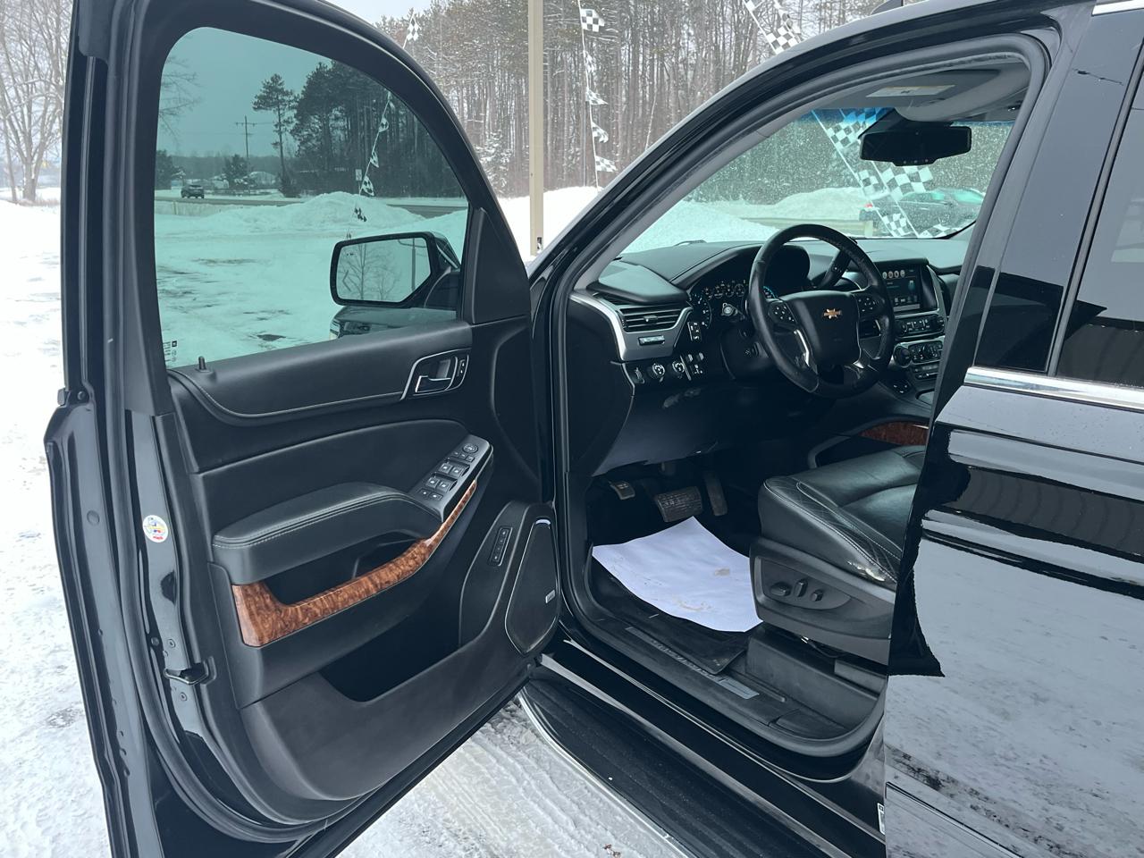 Chevrolet Suburban 4WD 4dr 1500 Premier 2019