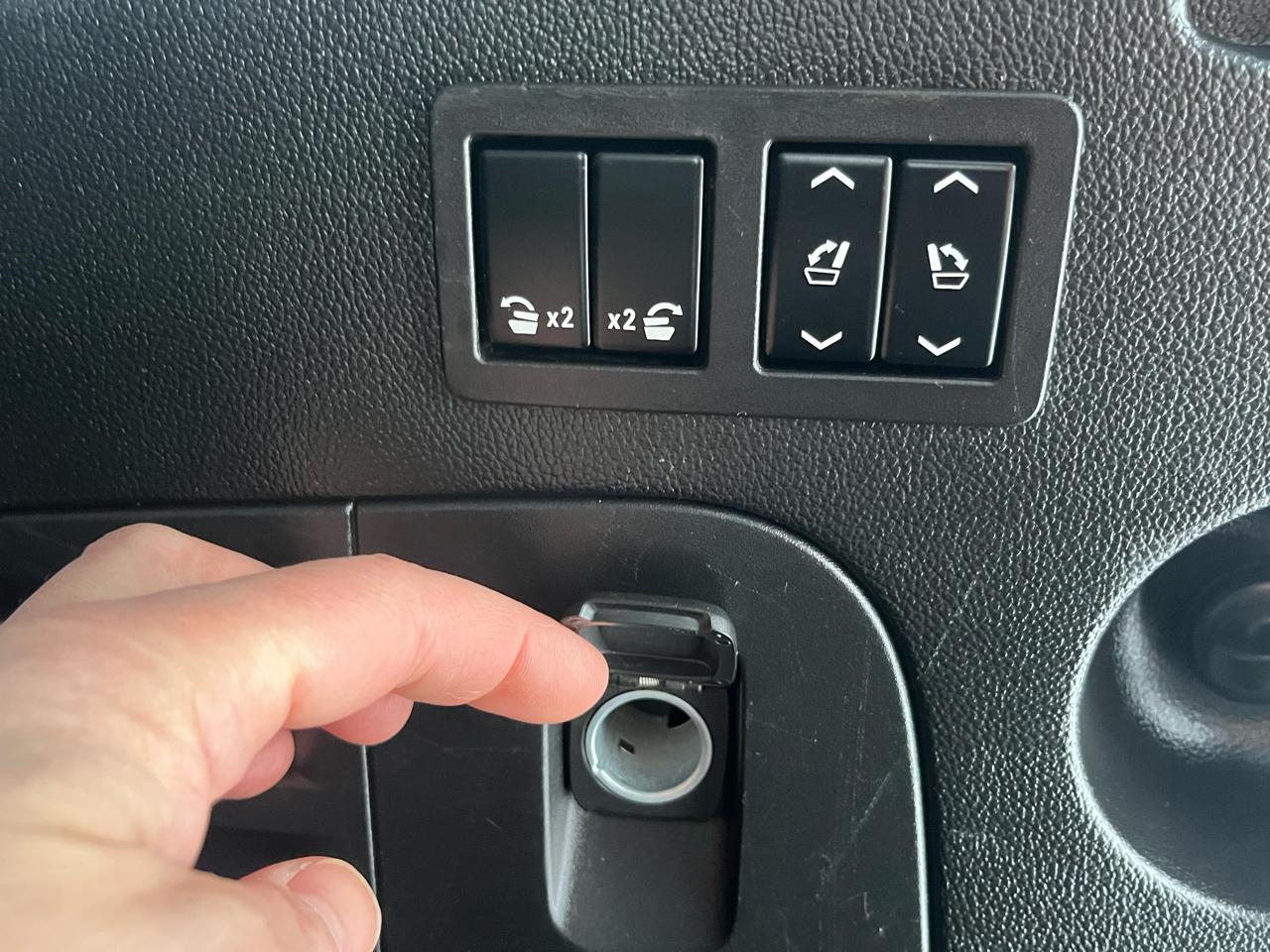 Chevrolet Suburban 4WD 4dr 1500 Premier 2019