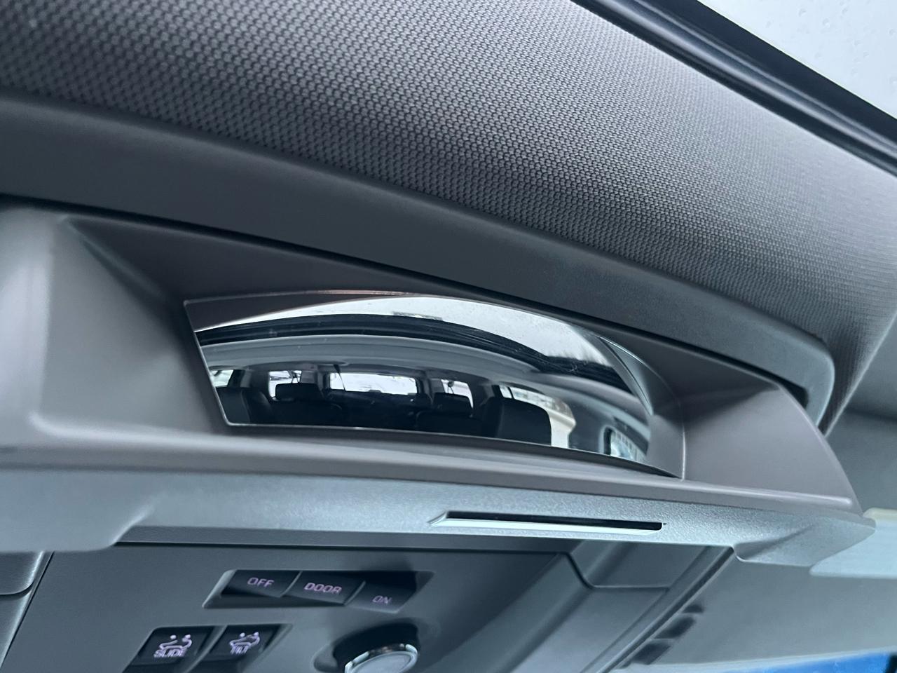 Chevrolet Suburban 4WD 4dr 1500 Premier 2019