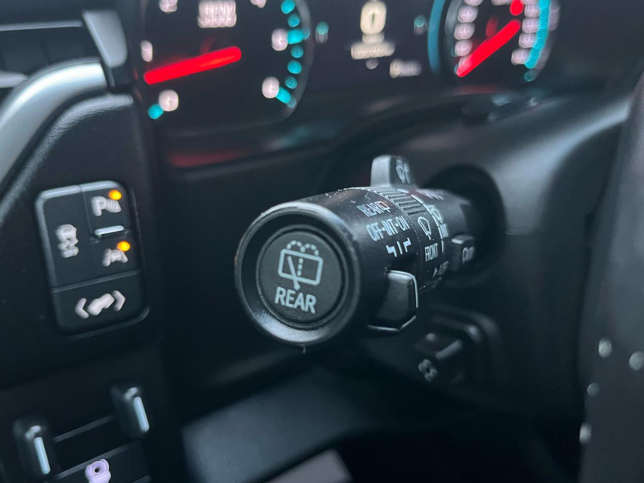 Chevrolet Suburban 4WD 4dr 1500 Premier 2019
