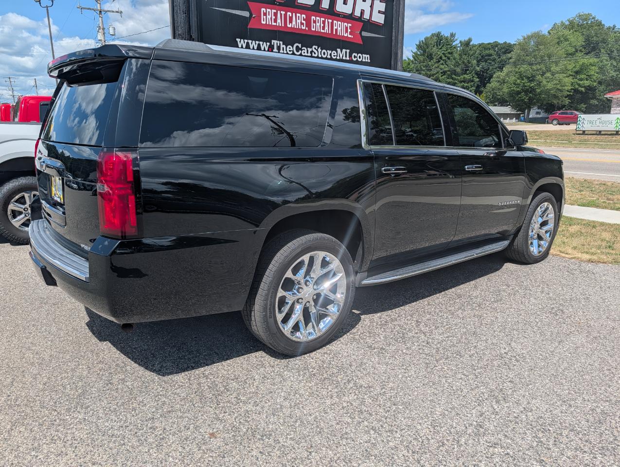 Chevrolet Suburban 4WD 4dr 1500 Premier 2019