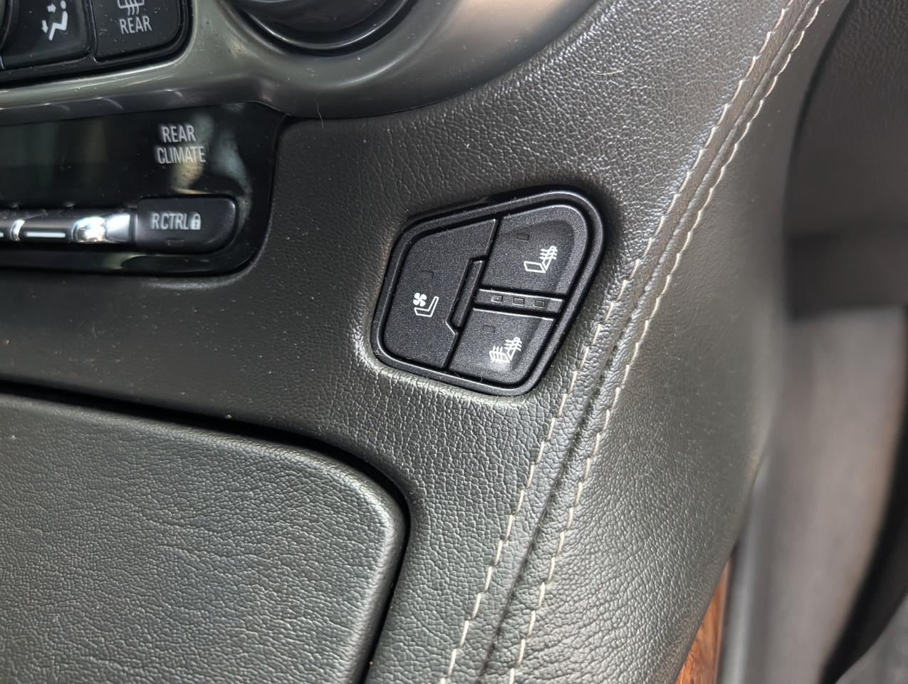 Chevrolet Suburban 4WD 4dr 1500 Premier 2019