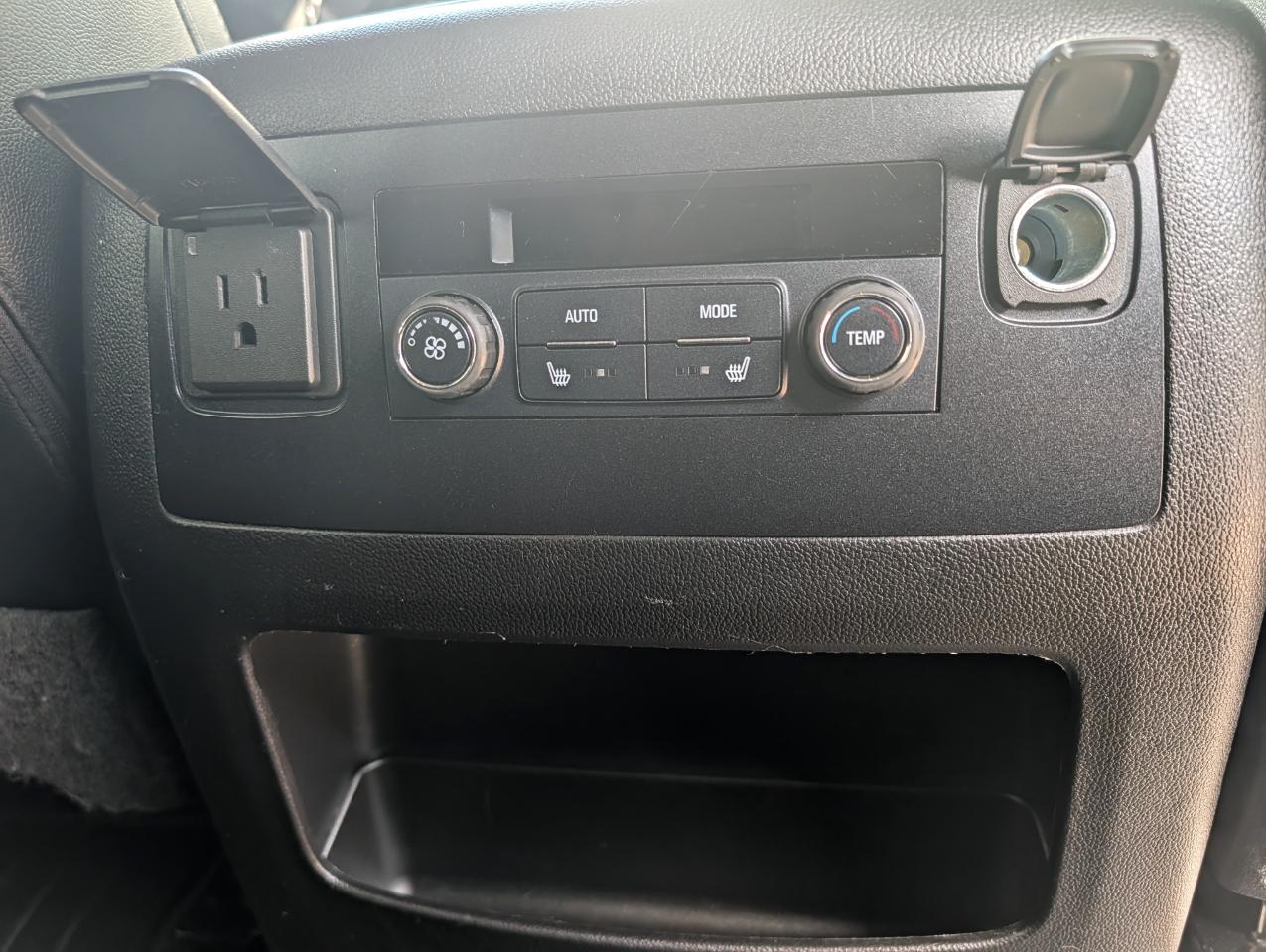 Chevrolet Suburban 4WD 4dr 1500 Premier 2019
