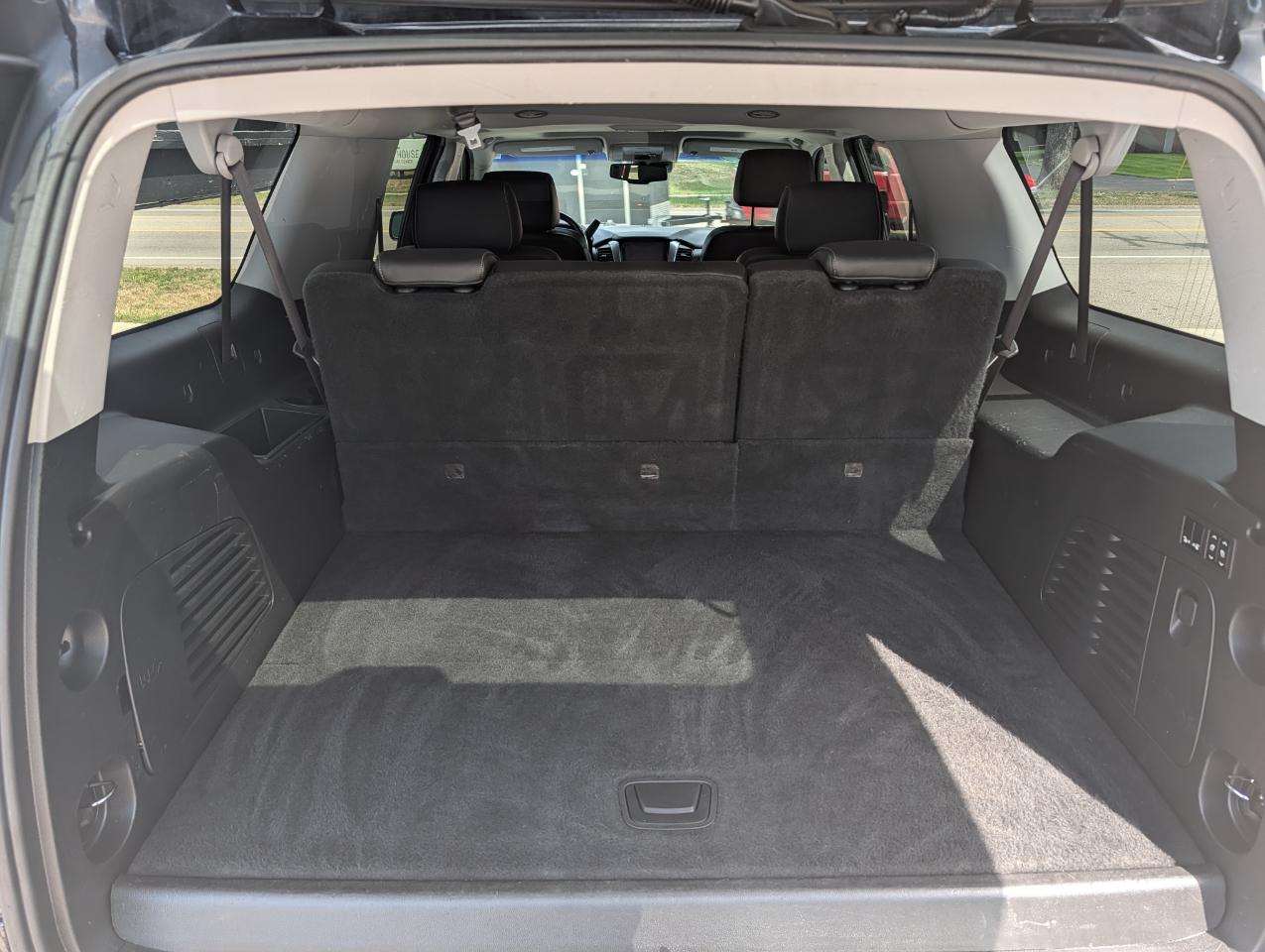 Chevrolet Suburban 4WD 4dr 1500 Premier 2019