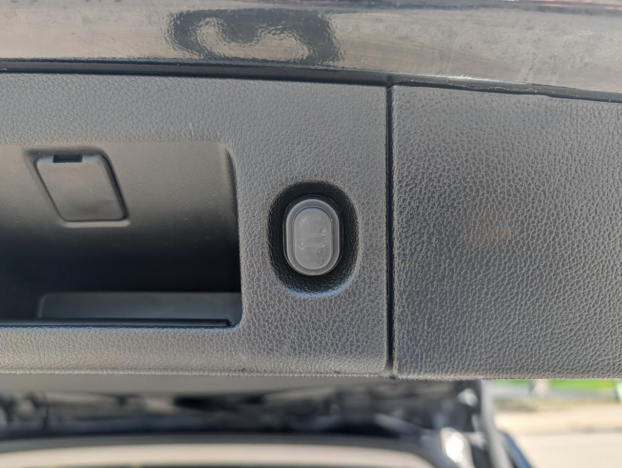 Chevrolet Suburban 4WD 4dr 1500 Premier 2019