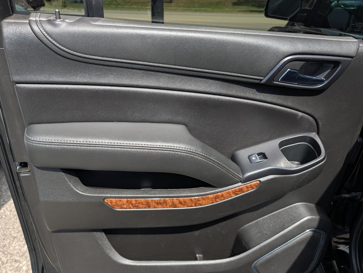 Chevrolet Suburban 4WD 4dr 1500 Premier 2019