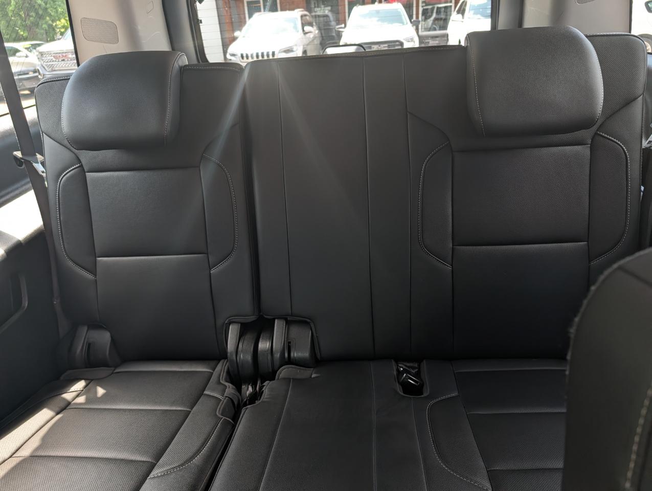 Chevrolet Suburban 4WD 4dr 1500 Premier 2019