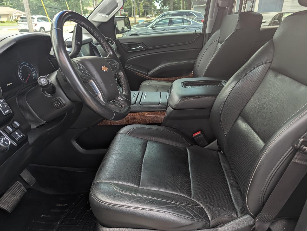 Chevrolet Suburban 4WD 4dr 1500 Premier 2019
