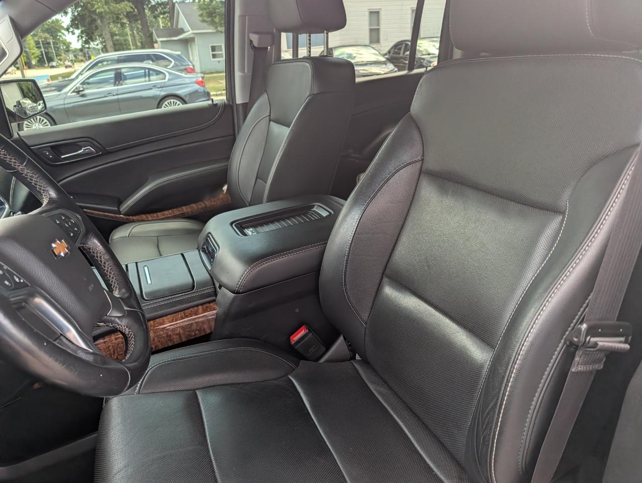 Chevrolet Suburban 4WD 4dr 1500 Premier 2019