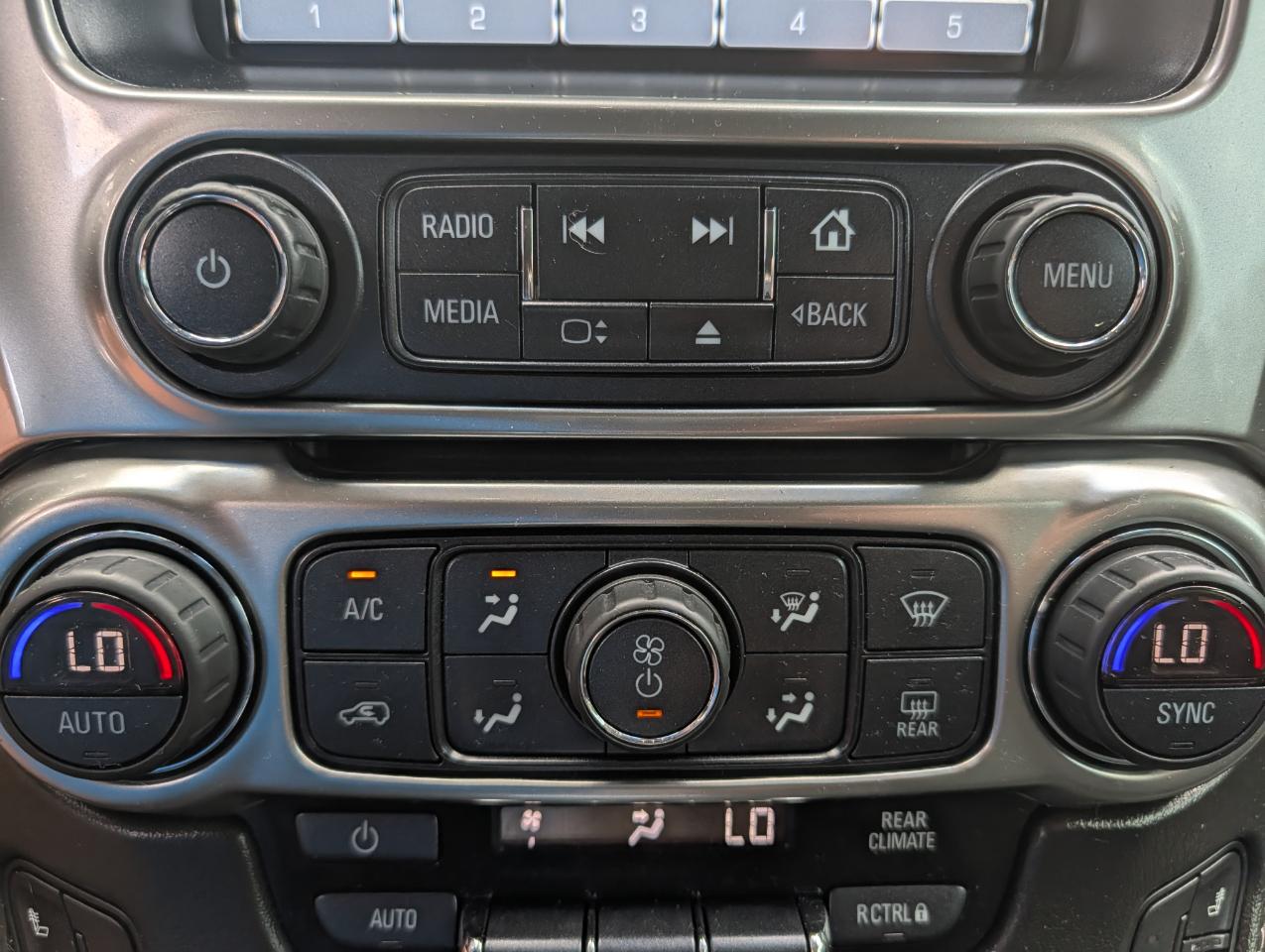 Chevrolet Suburban 4WD 4dr 1500 Premier 2019