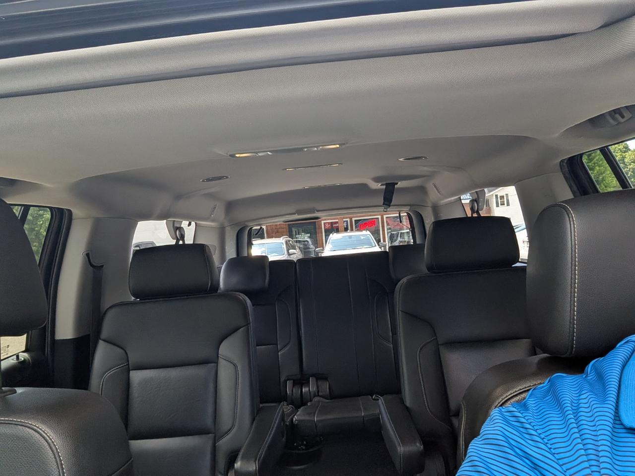 Chevrolet Suburban 4WD 4dr 1500 Premier 2019