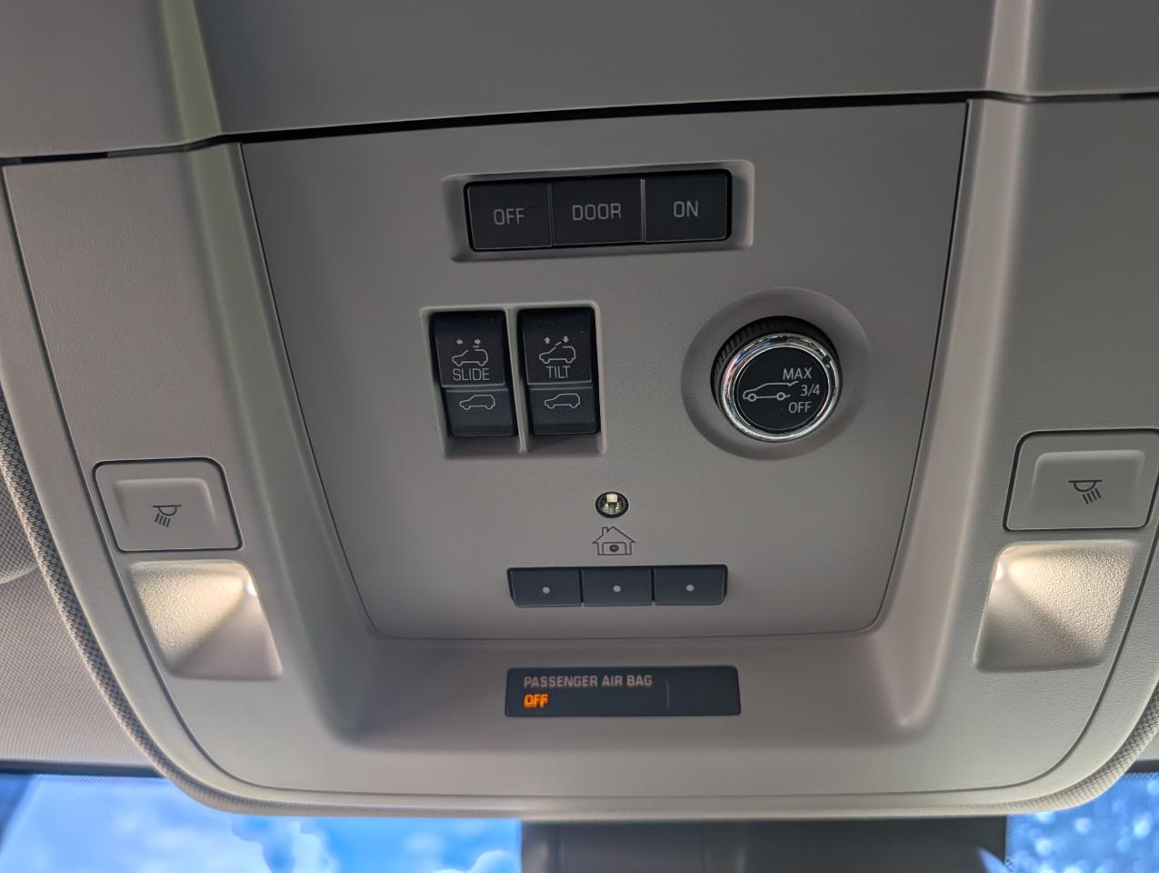 Chevrolet Suburban 4WD 4dr 1500 Premier 2019