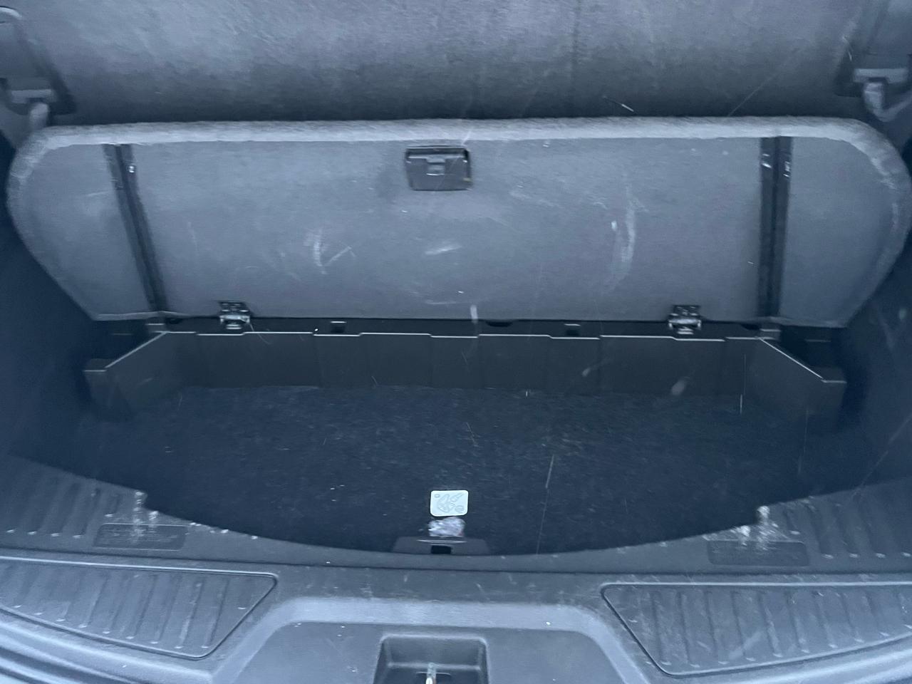 GMC Acadia AWD 4dr SLE w/SLE-1 2015