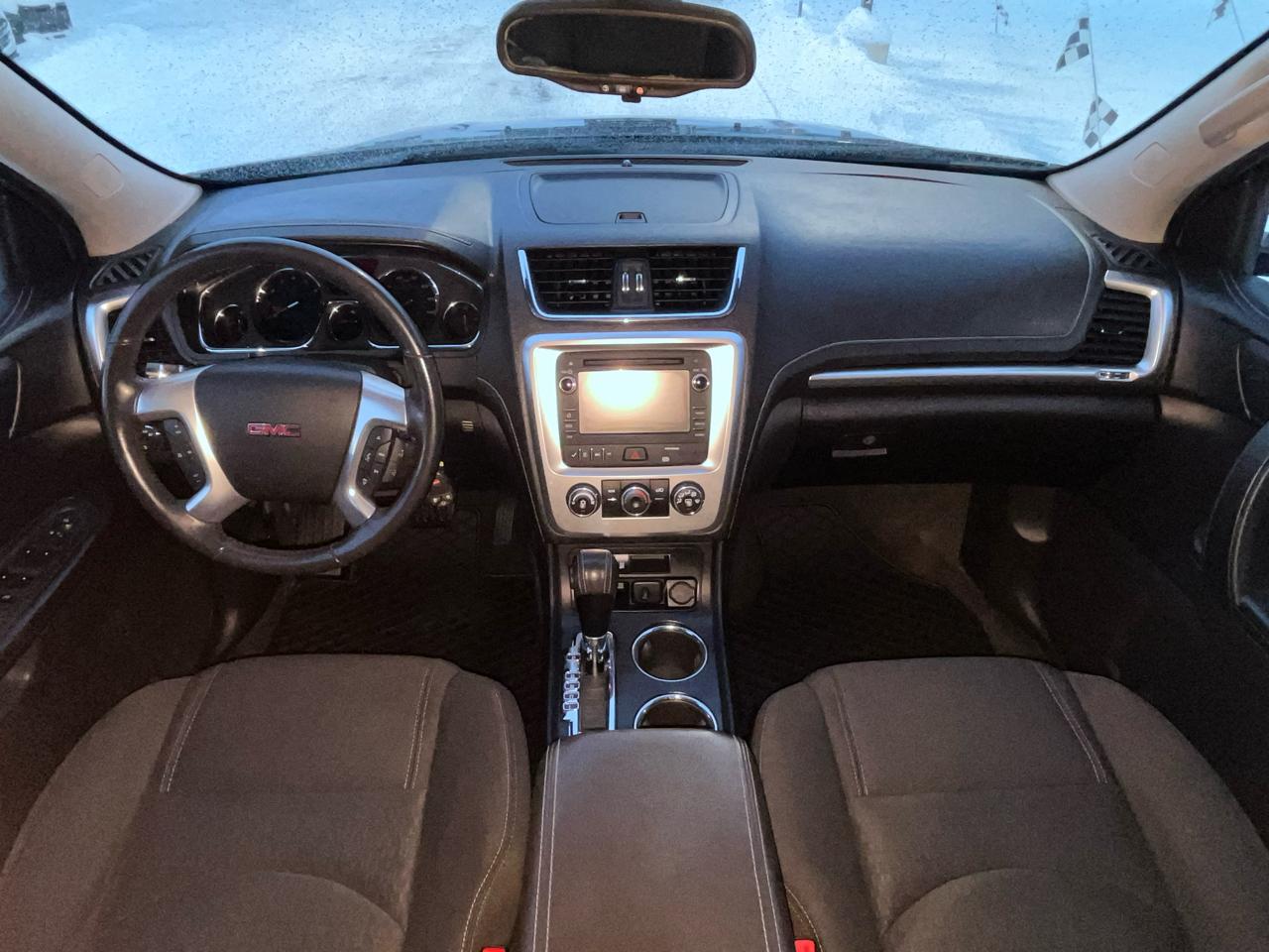 GMC Acadia AWD 4dr SLE w/SLE-1 2015