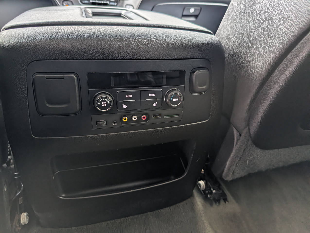 Chevrolet Tahoe 4WD 4dr LTZ 2015