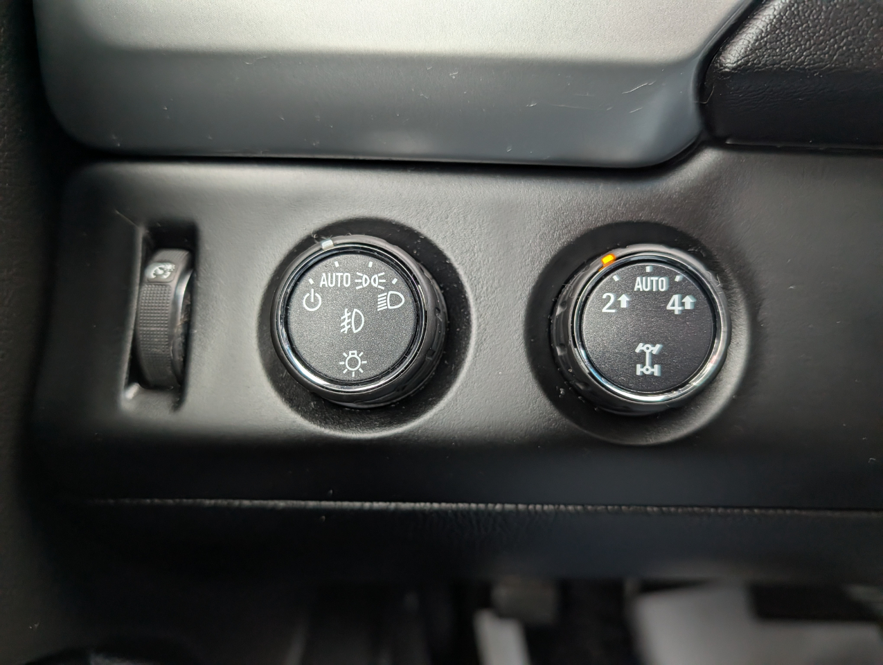 Chevrolet Tahoe 4WD 4dr LTZ 2015