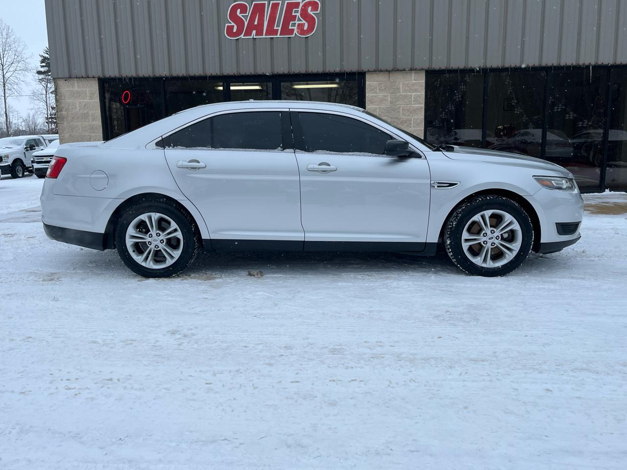 Ford Taurus SE FWD 2017