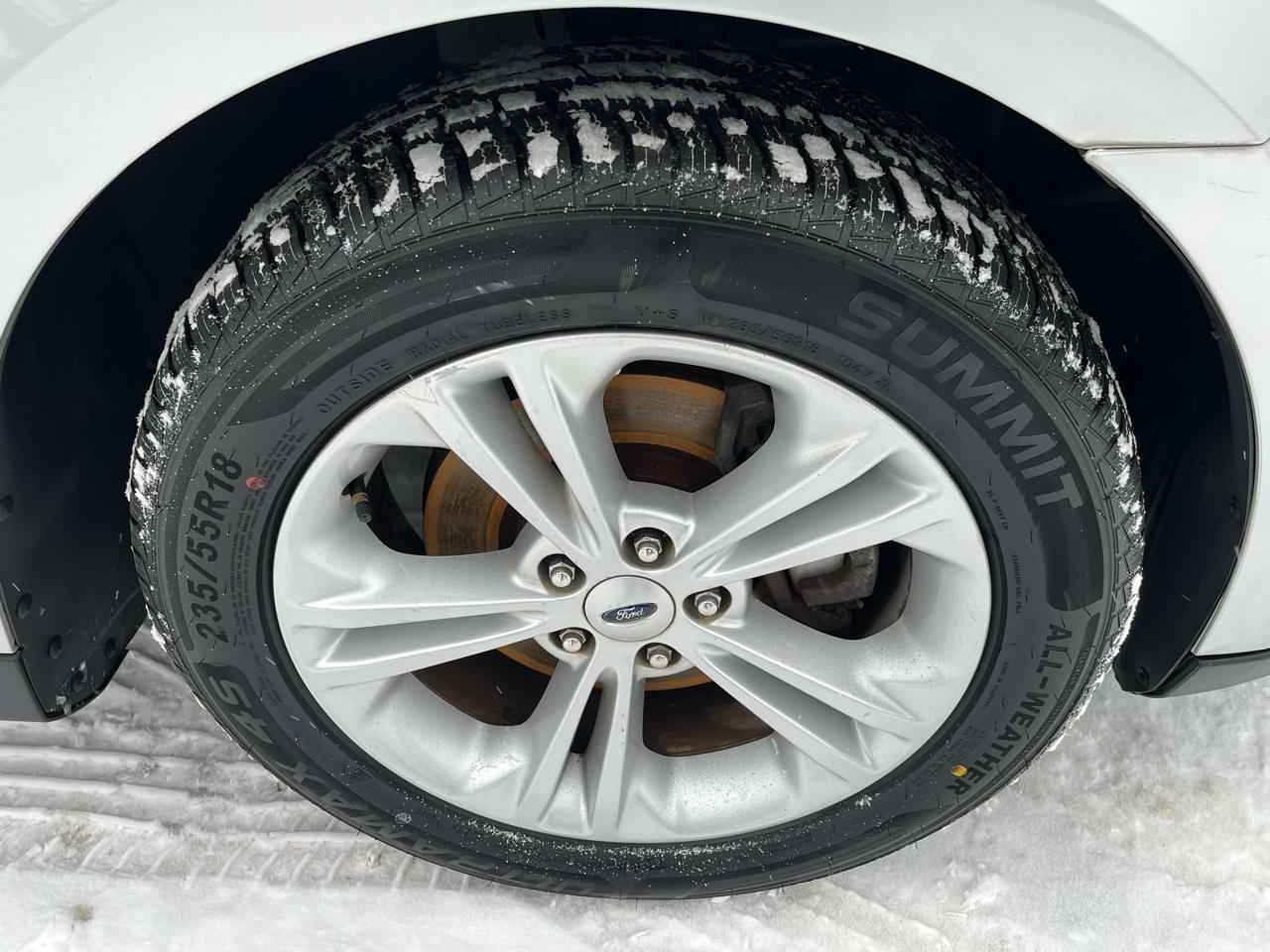 Ford Taurus SE FWD 2017