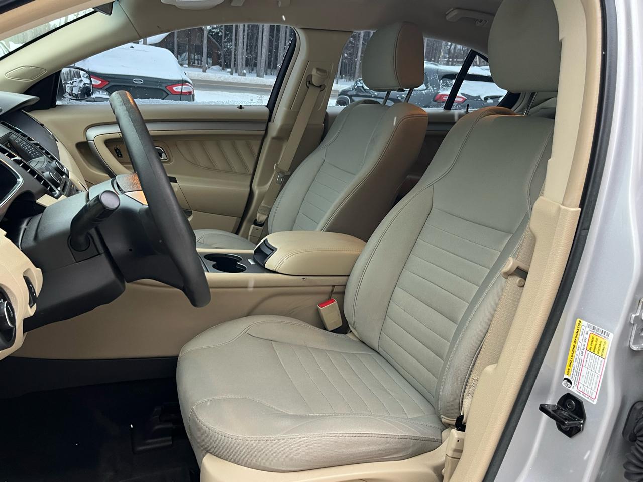 Ford Taurus SE FWD 2017