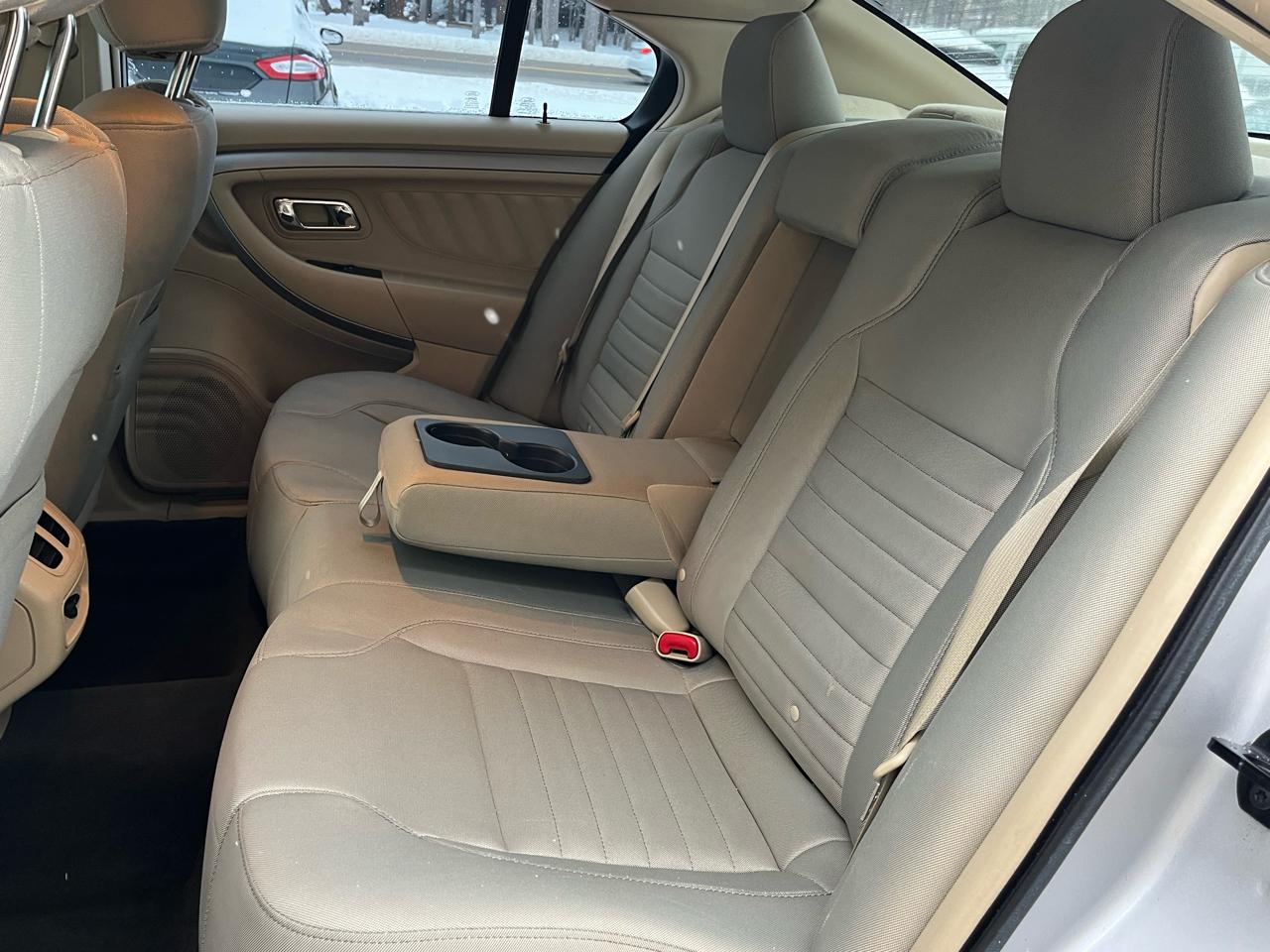 Ford Taurus SE FWD 2017