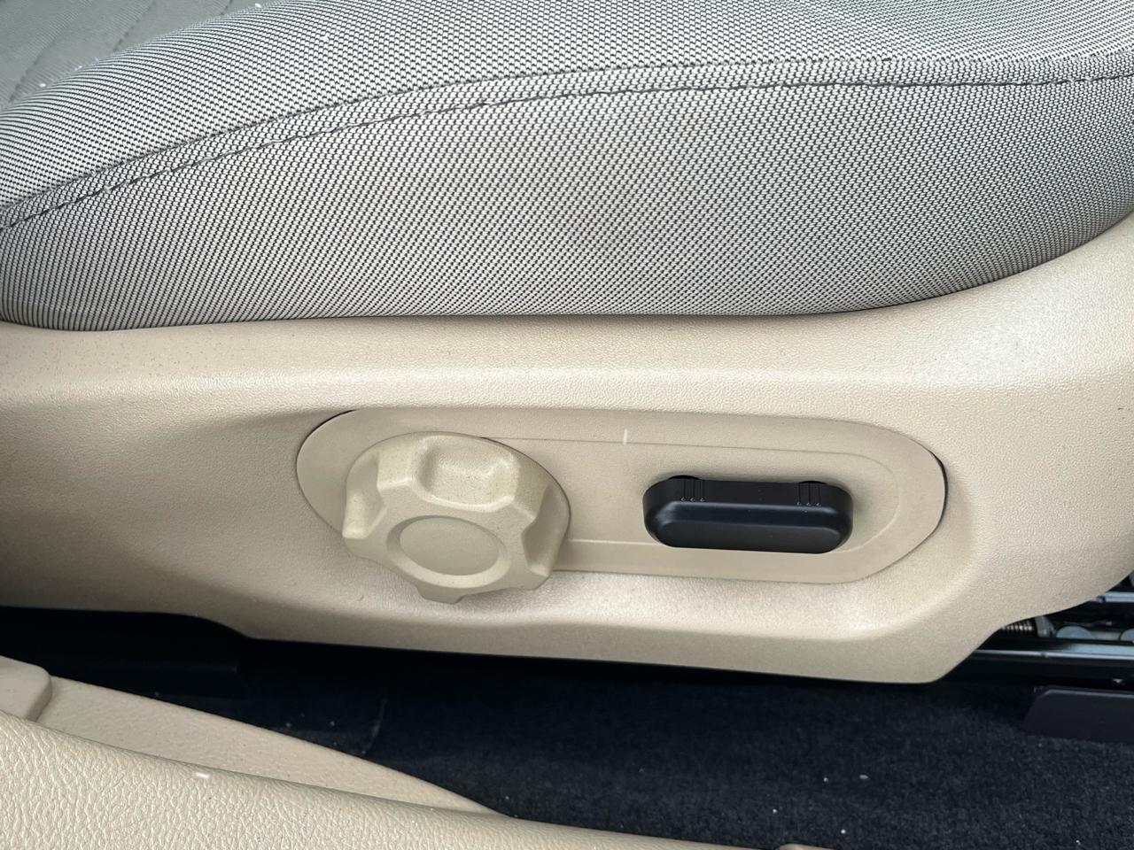 Ford Taurus SE FWD 2017