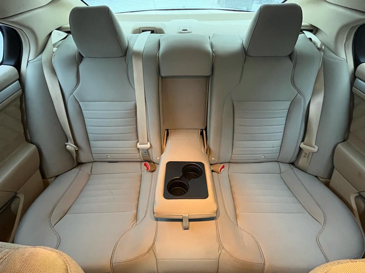 Ford Taurus SE FWD 2017