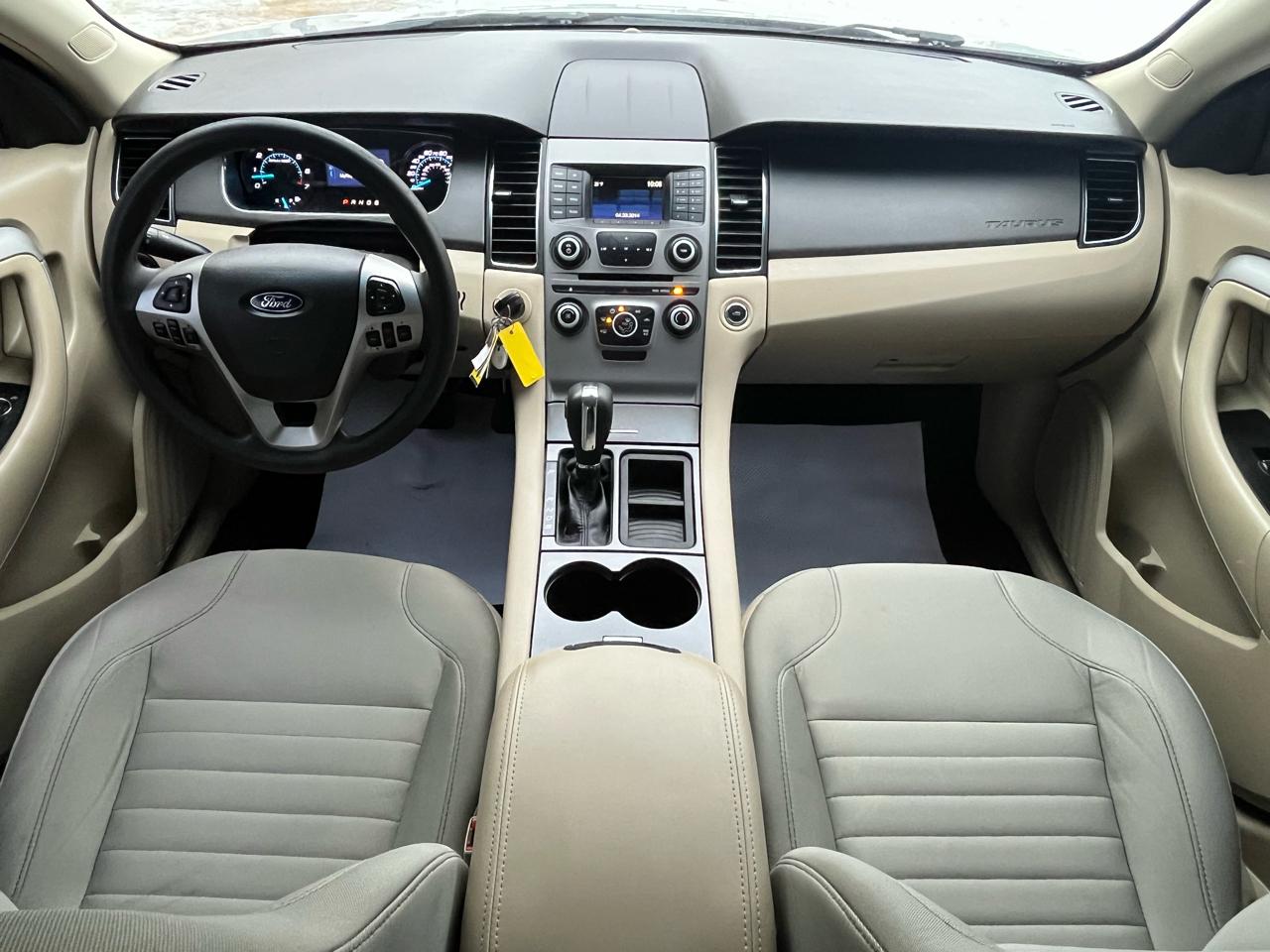 Ford Taurus SE FWD 2017