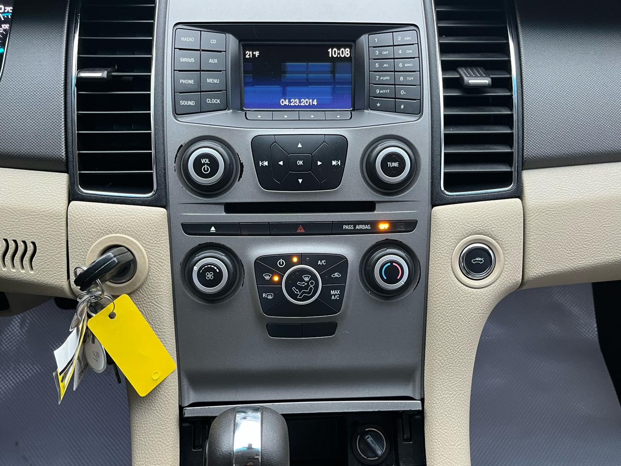 Ford Taurus SE FWD 2017