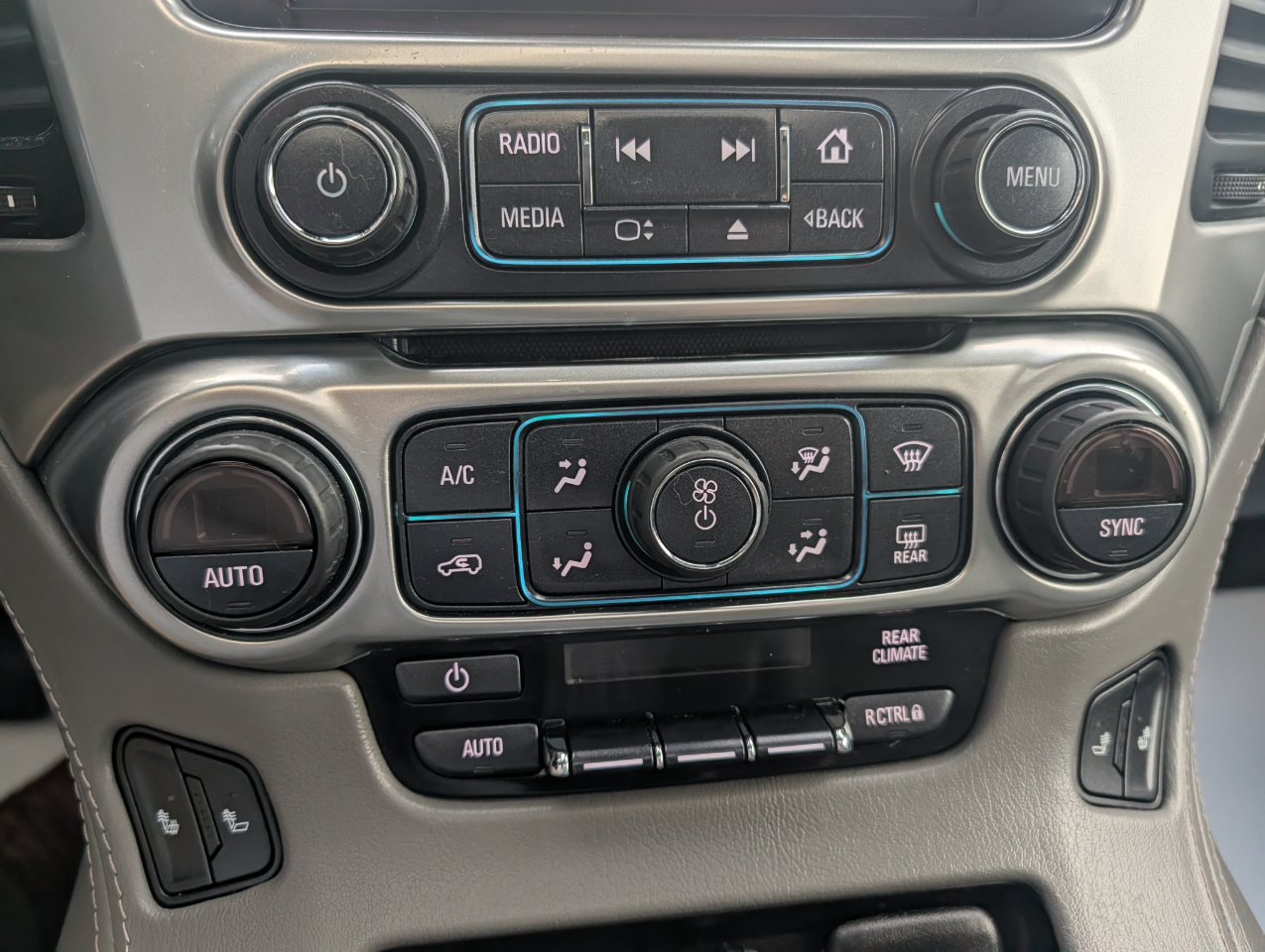 Chevrolet Tahoe 4WD 4dr LT 2020