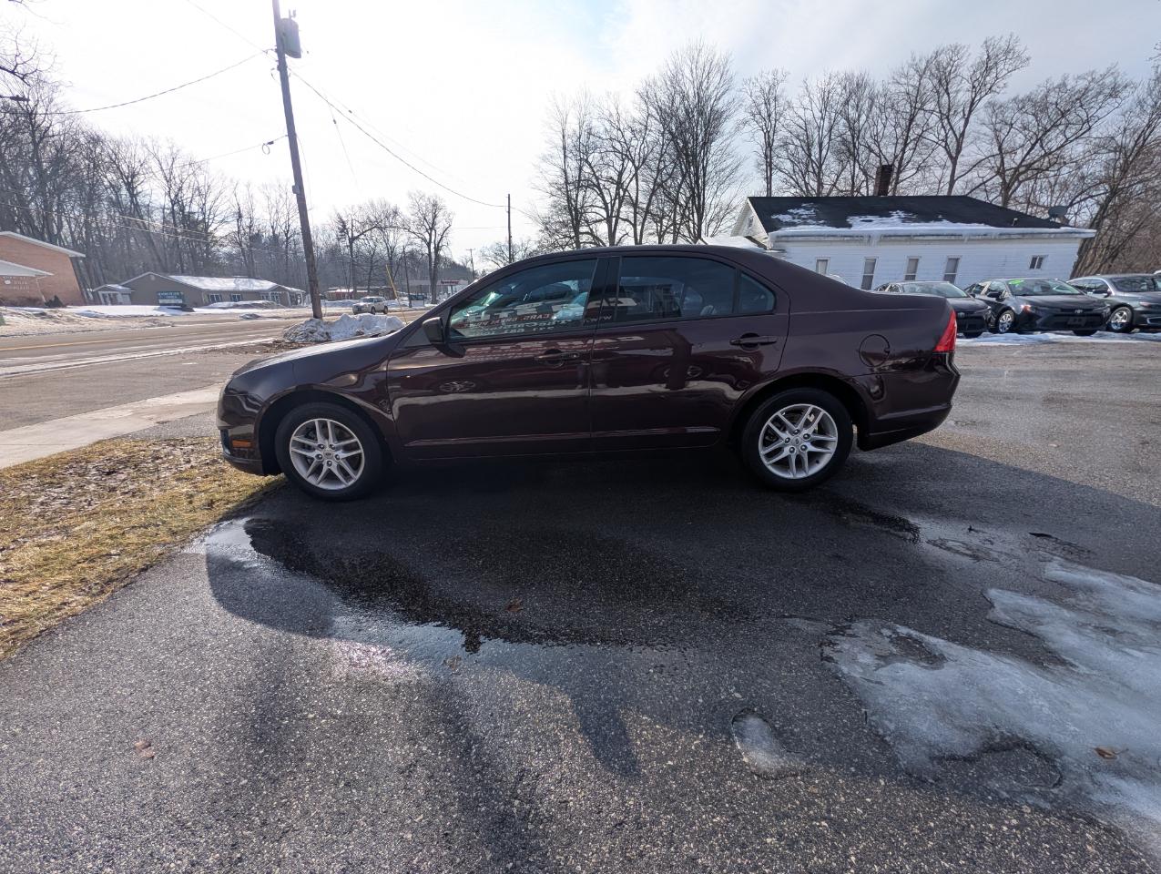 Ford Fusion 4dr Sdn S FWD 2012