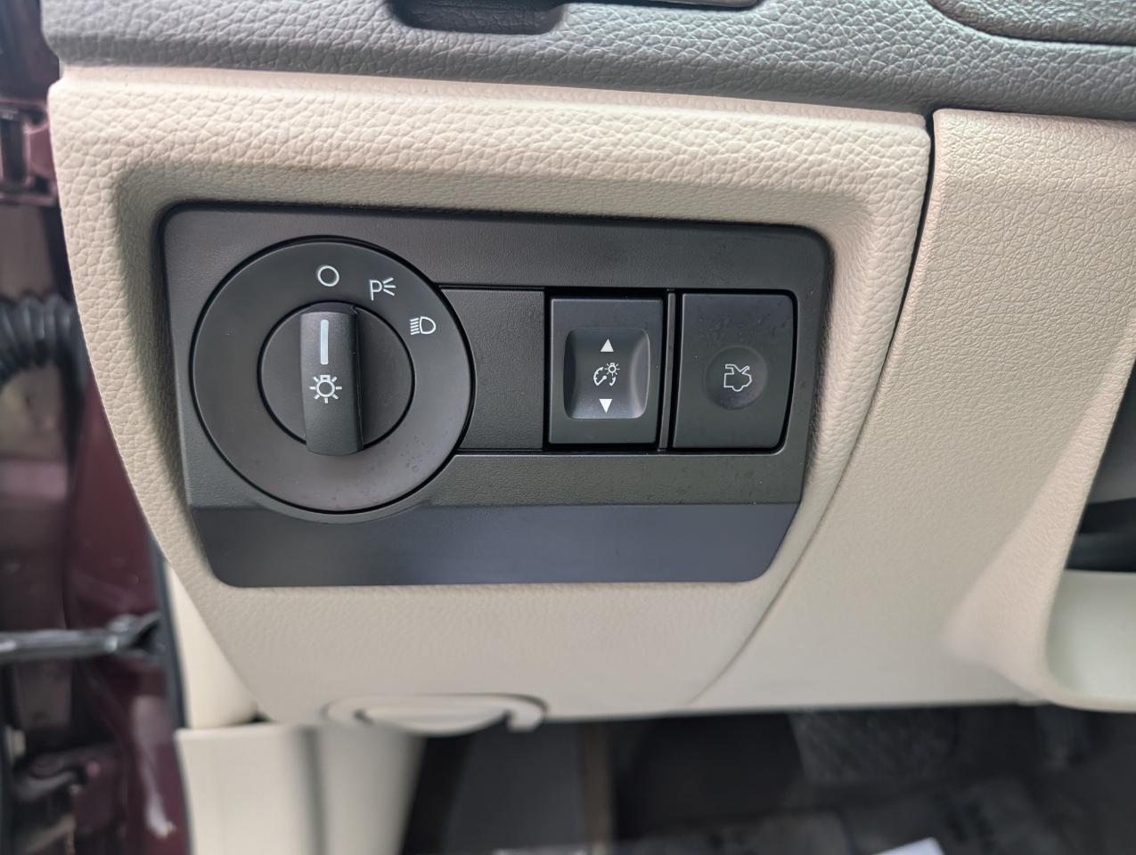 Ford Fusion 4dr Sdn S FWD 2012