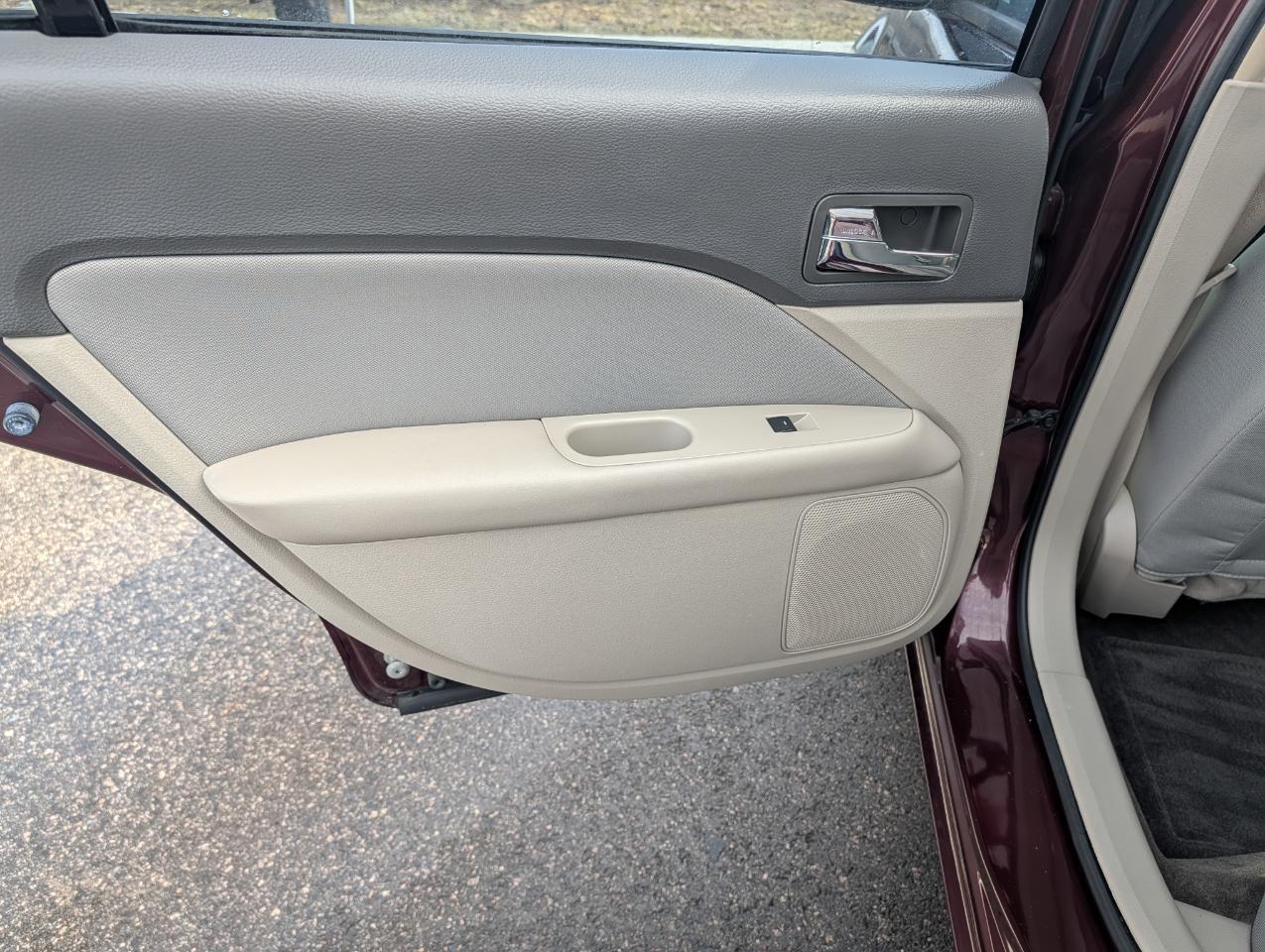 Ford Fusion 4dr Sdn S FWD 2012