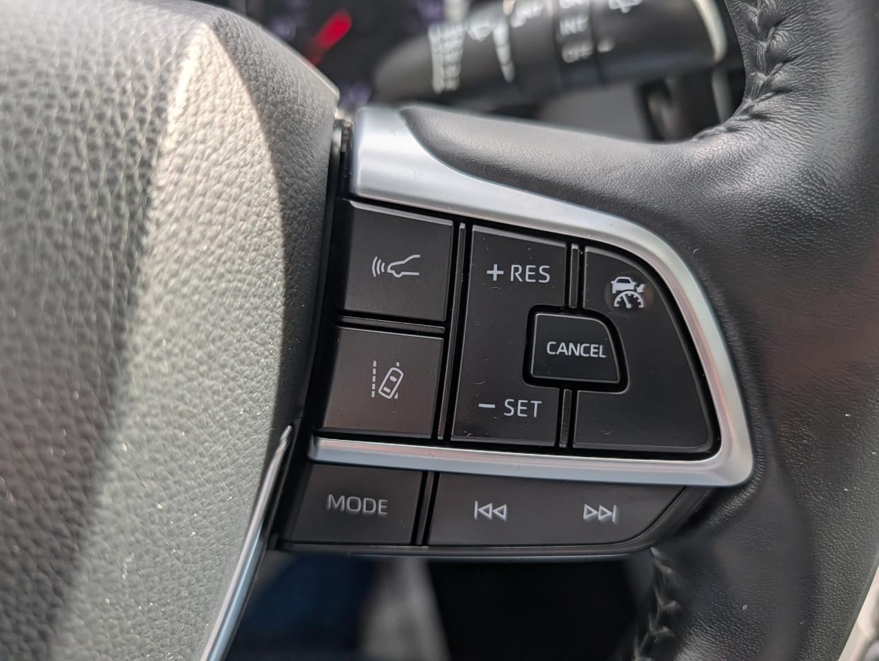 Toyota Highlander LE AWD (Natl) 2020