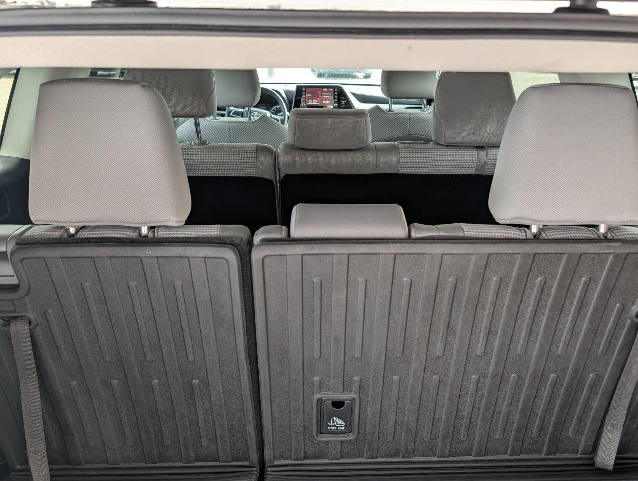 Toyota Highlander LE AWD (Natl) 2020