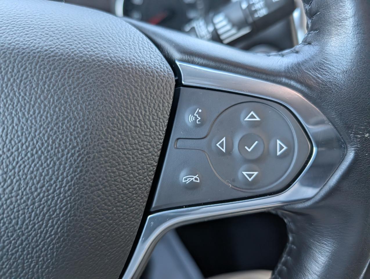 Chevrolet Traverse FWD 4dr LT Cloth w/1LT 2019