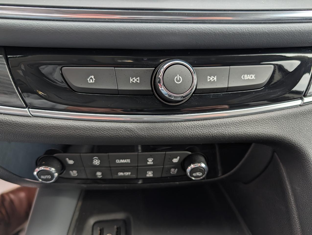 Buick Enclave AWD 4dr Premium 2018