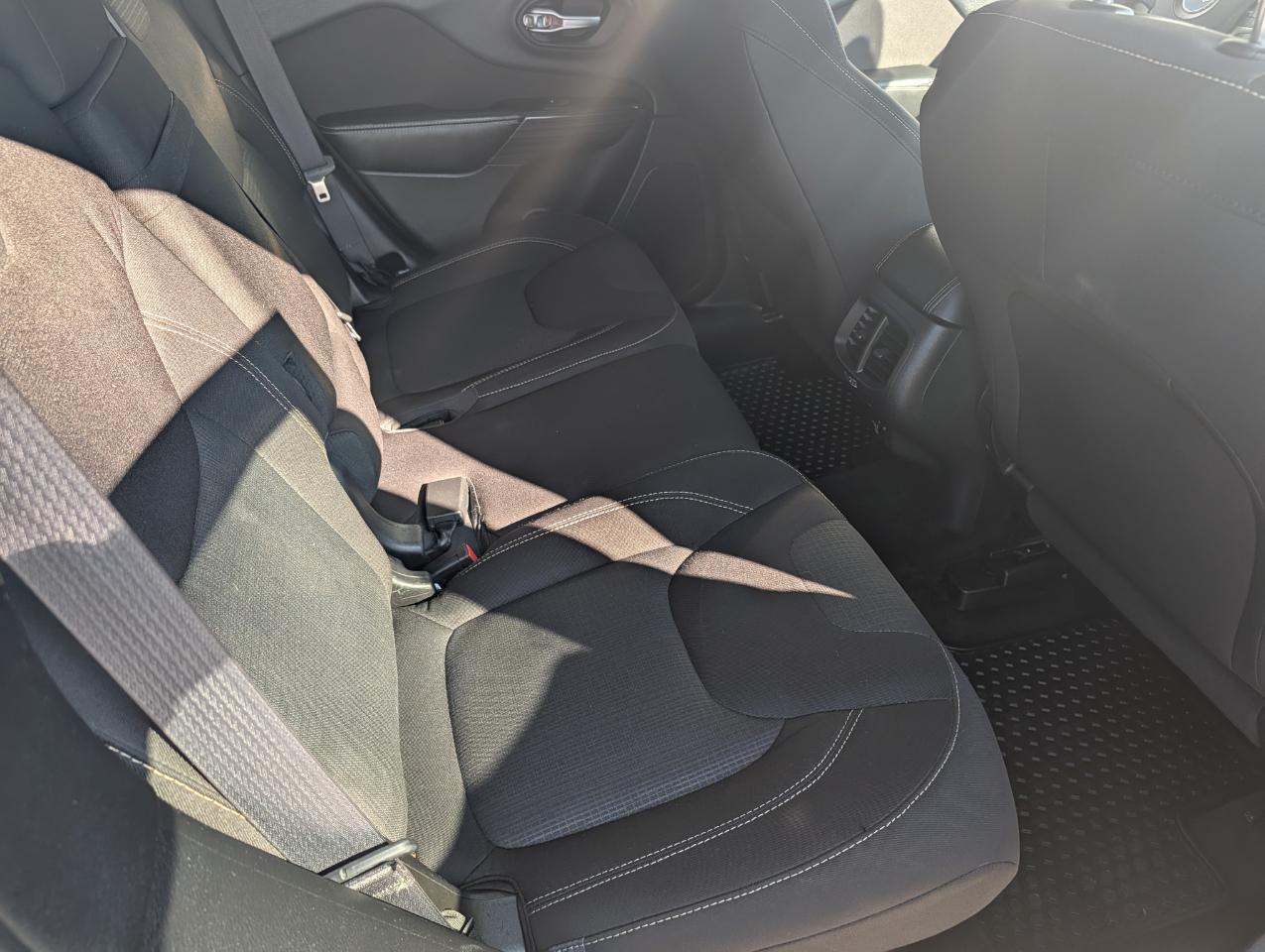 Jeep Cherokee 4WD 4dr North 2016