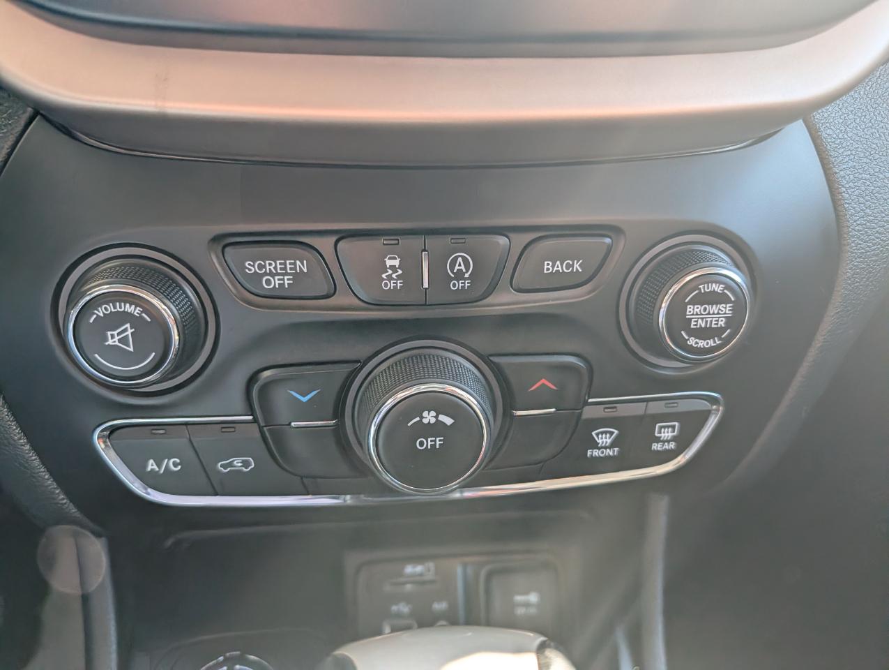 Jeep Cherokee 4WD 4dr North 2016