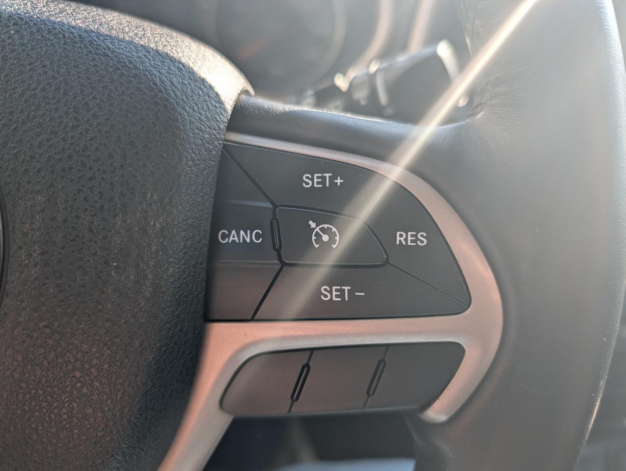 Jeep Cherokee 4WD 4dr North 2016