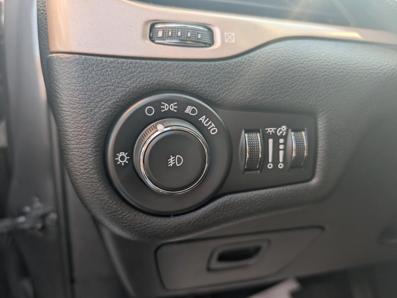 Jeep Cherokee 4WD 4dr North 2016