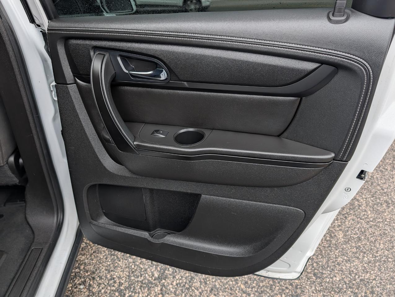 Chevrolet Traverse AWD 4dr LT w/1LT 2016