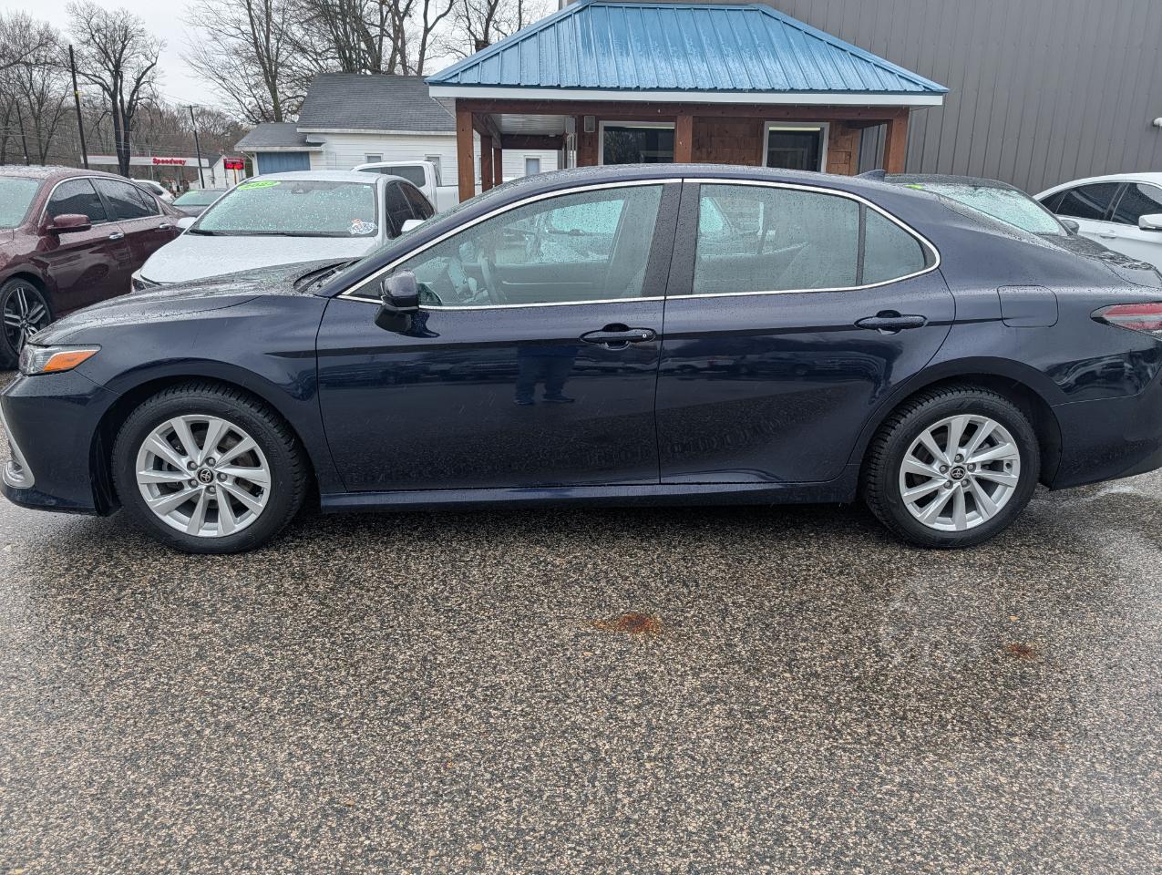 Toyota Camry LE Auto (Natl) 2022