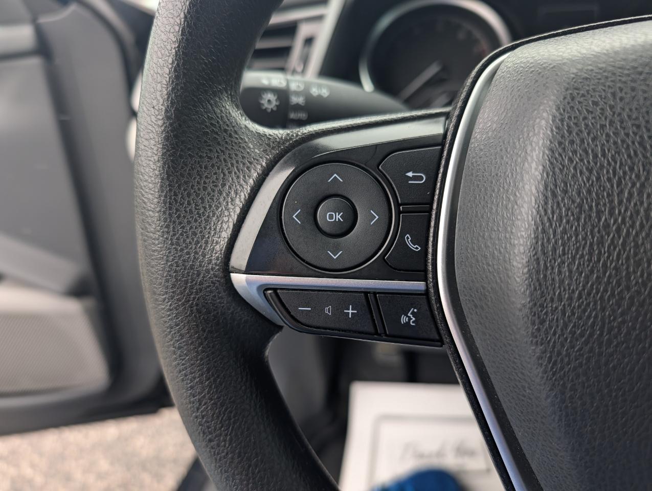 Toyota Camry LE Auto (Natl) 2022