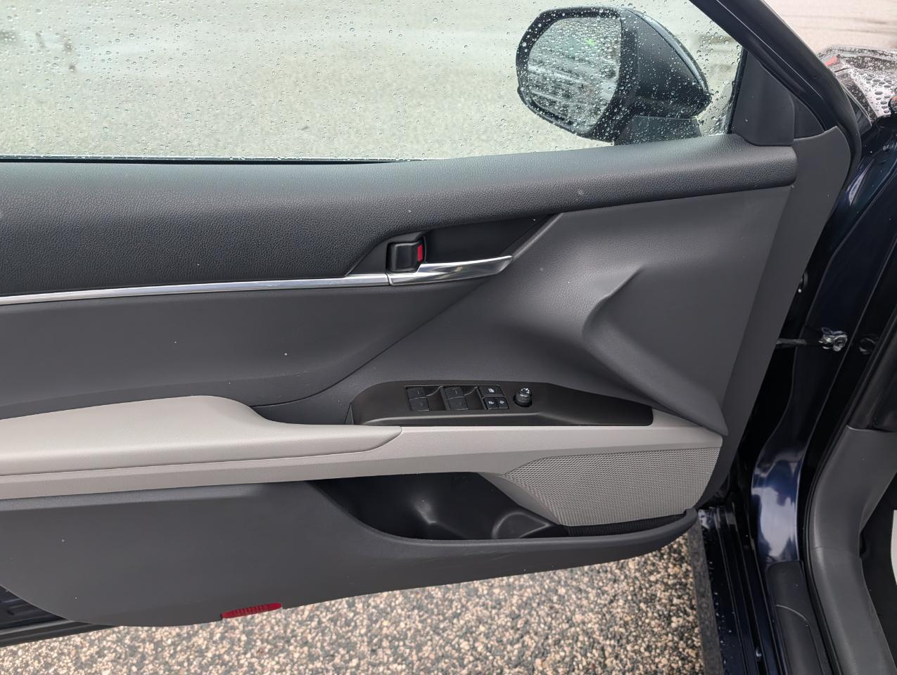 Toyota Camry LE Auto (Natl) 2022